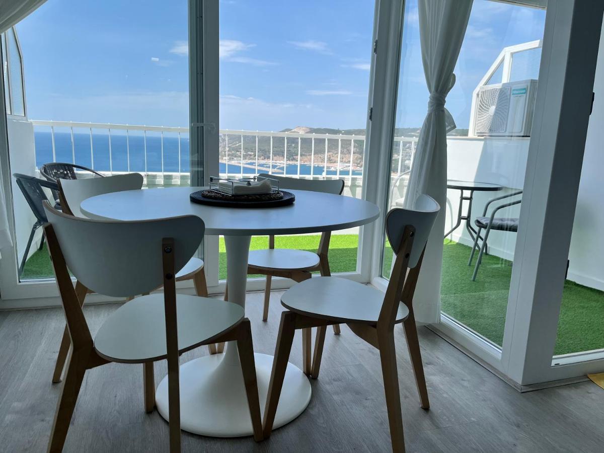 Axenic Retreat - Panoramic Ocean View, Sleeps 4, Ensuite Bathroom, New Redesign Sesimbra Esterno foto
