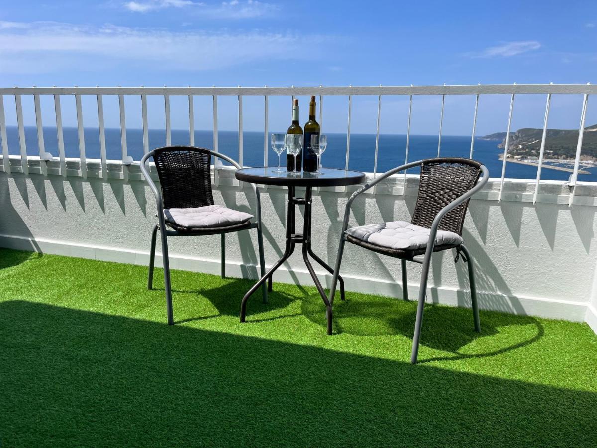 Axenic Retreat - Panoramic Ocean View, Sleeps 4, Ensuite Bathroom, New Redesign Sesimbra Esterno foto