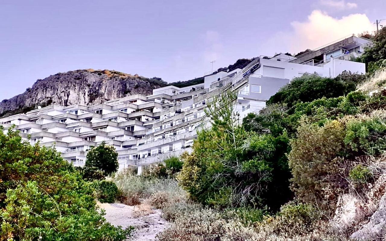 Axenic Retreat - Panoramic Ocean View, Sleeps 4, Ensuite Bathroom, New Redesign Sesimbra Esterno foto