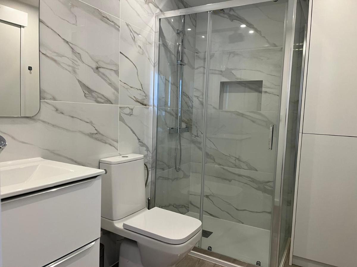 Axenic Retreat - Panoramic Ocean View, Sleeps 4, Ensuite Bathroom, New Redesign Sesimbra Esterno foto