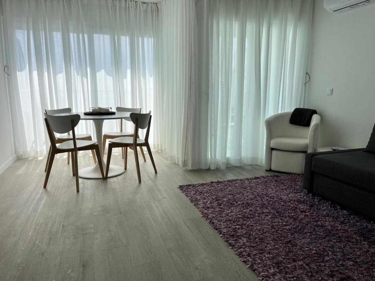 Axenic Retreat - Panoramic Ocean View, Sleeps 4, Ensuite Bathroom, New Redesign Sesimbra Esterno foto